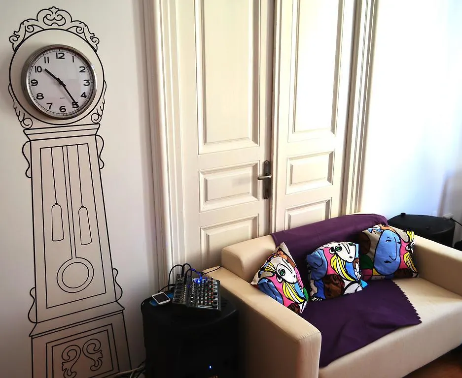 Pura Vida Hub Hostel Bucureşti 0*,